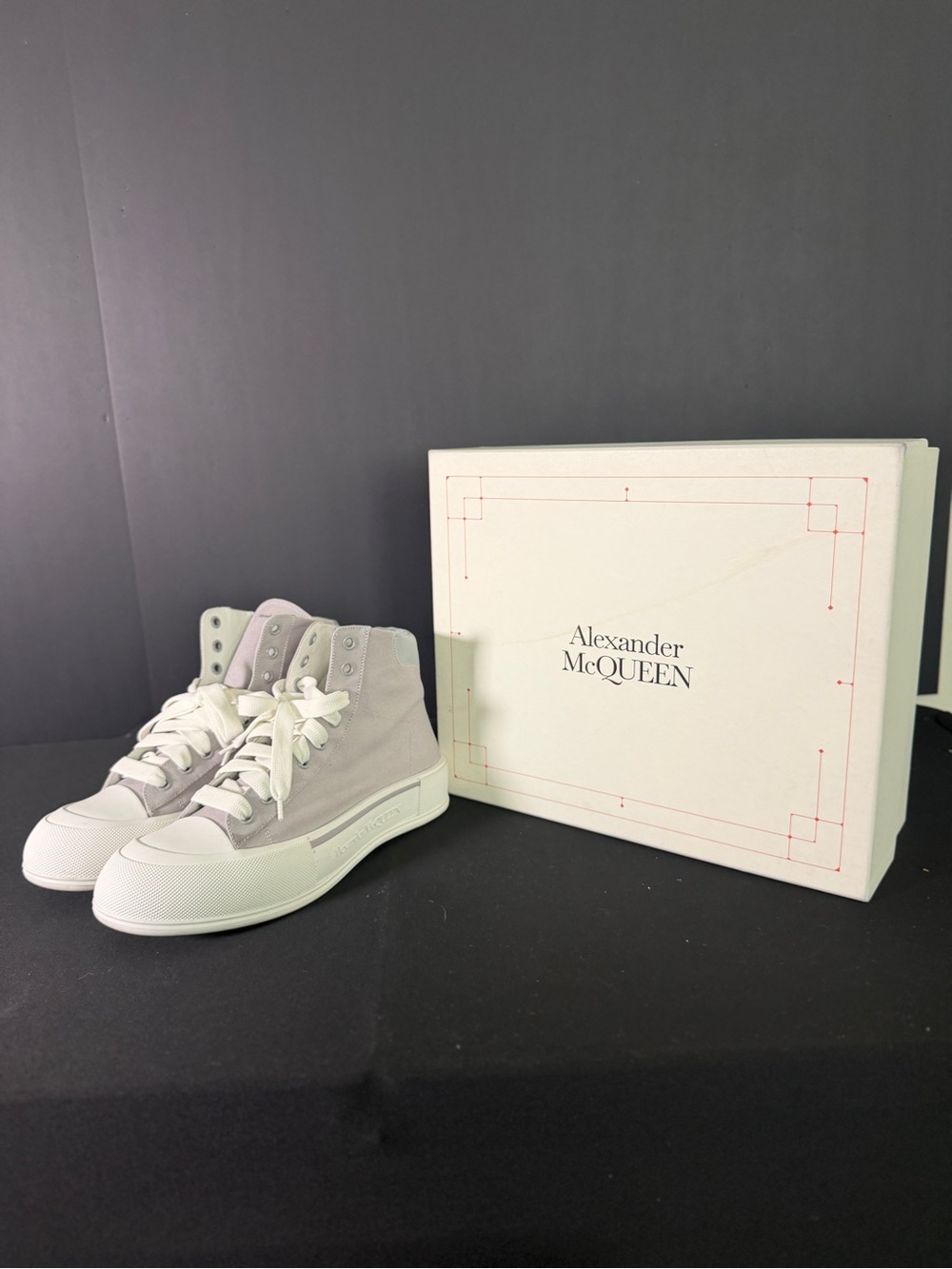 Alexander McQUEEN Plismoll Men’s High-Top Sneakers in Light Gray and White